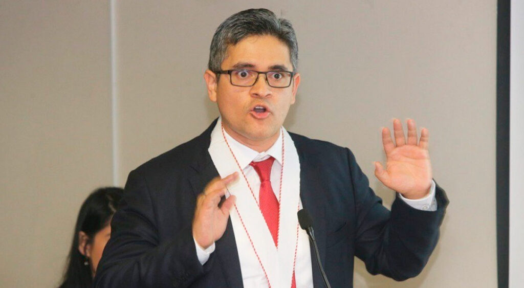 Fiscal Domingo Pérez envía foto de hombre "desnudo" a Keiko