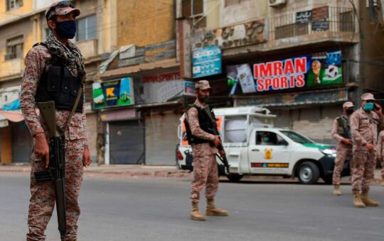 Ejército del Perú sale a las calles