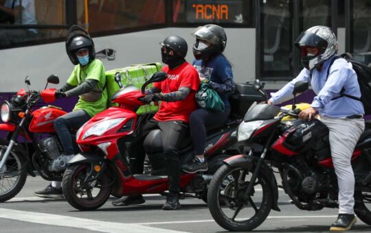 URGENTE: Aprueban proyecto de ley que prohíbe 02 pasajeros en motos