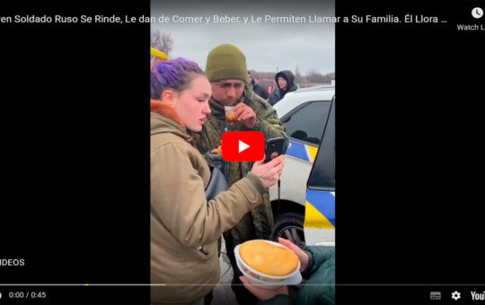 VIRAL: Un soldado RUSO se emociona hasta las lagrimas al ser alimentado por ucranianos [VIDEO]