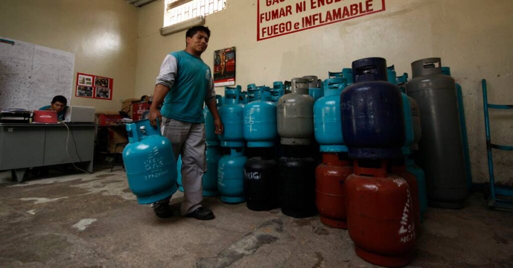 El balón de gas debería estar costando 25 o 26 soles, no más de esa cantidad