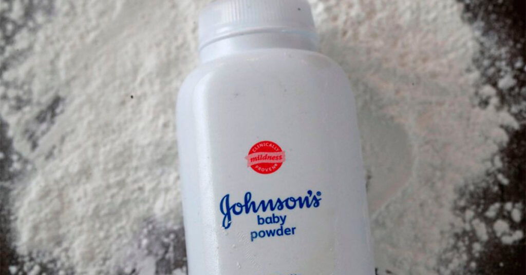 Johnson & Johnson dejará de vender un producto para bebes “cancerígeno”