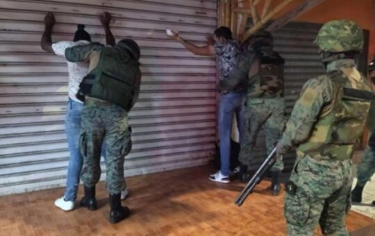 MILITARES EN LAS CALLES: La gente lo pide, Castillo lo prometió, pero no lo cumple