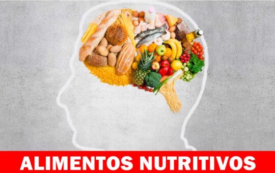 Estos son los alimentos que debes consumir para mantener tu cerebro joven